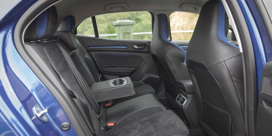 Интерьер Renault Megane GT 2016 года  (AU) (фото 21 из 33)